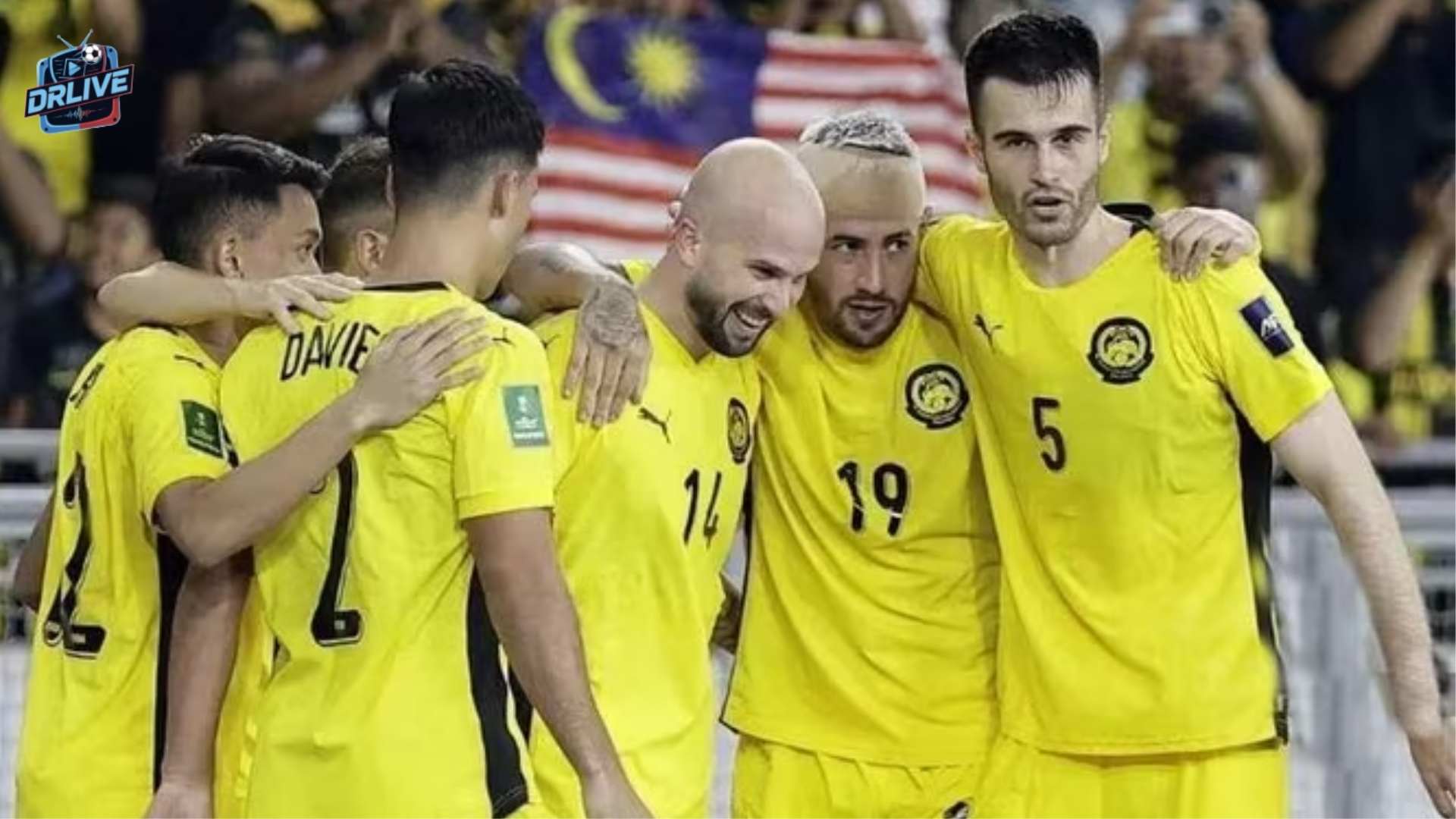 Bê bối nhập tịch khiến bóng đá Malaysia “chao đảo”
